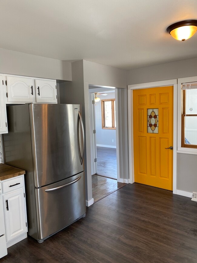 Photo - 1022 Malta st ne