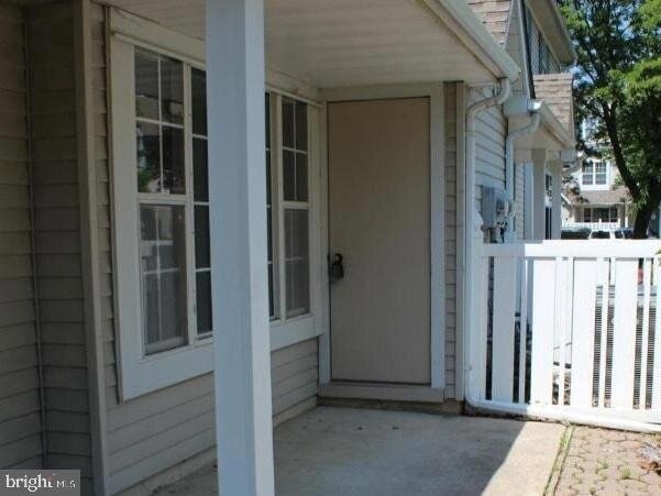 Photo - 206 Oliphant Ln