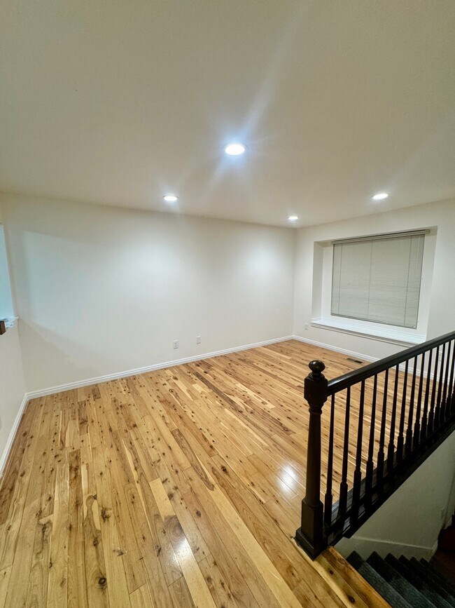 Photo - 917 N Dorothea Way