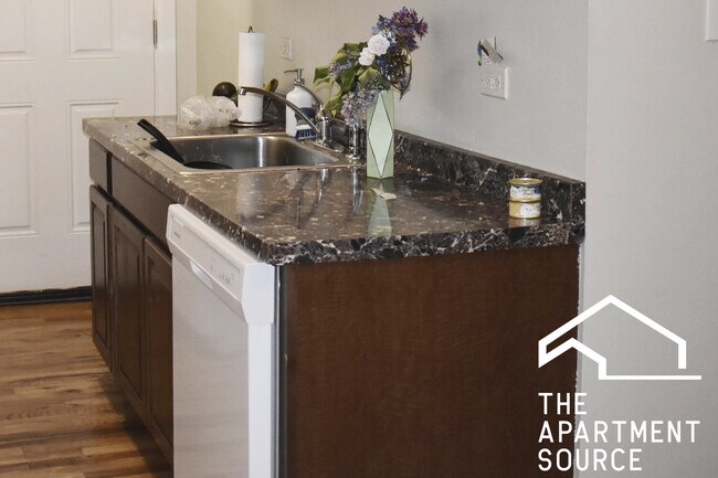 Photo - 536 1/2 W Cornelia Ave Unidad 1S Rental