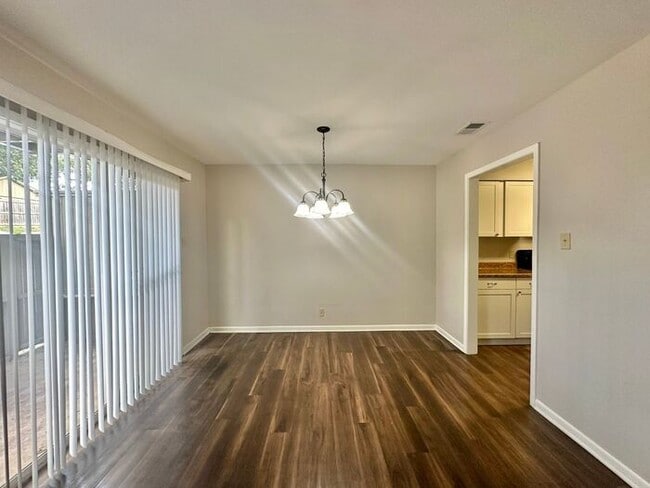 Photo - Available-2 Bed 2 Bath Apartment in Central Tyler!