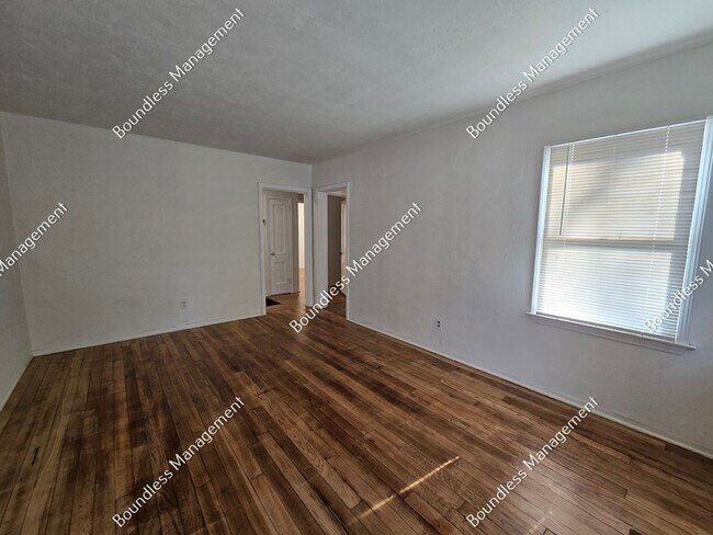 Photo - 1264 Byewood Ln SW