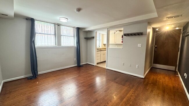 Photo - 1661 Park Rd NW Unit B2