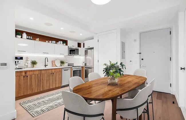 Building Photo - 60 W 125th St Rental