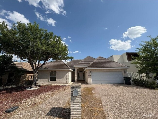 Building Photo - 15 Rio Grande Dr