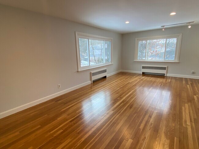 Photo - 154 Lincoln Rd