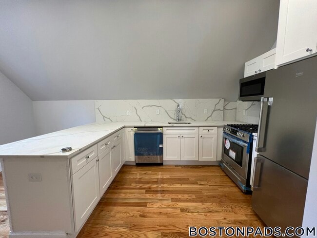 Photo - 158 Morrison Ave Unit 3