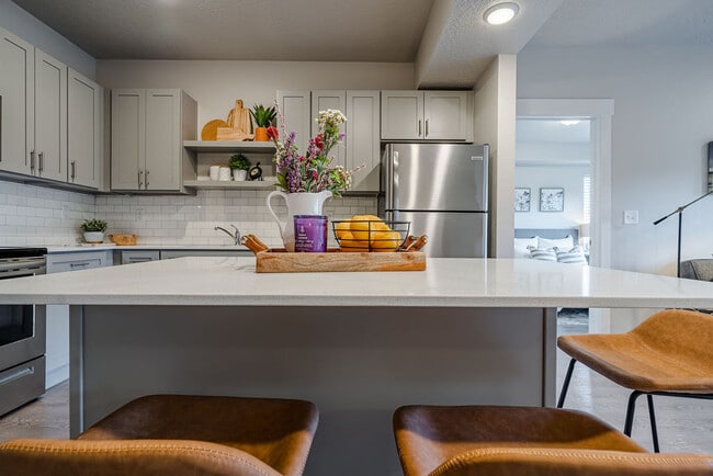 Lofts at 5 Points