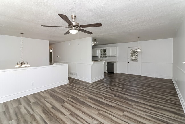 Photo - 980 Hitchcock Rd