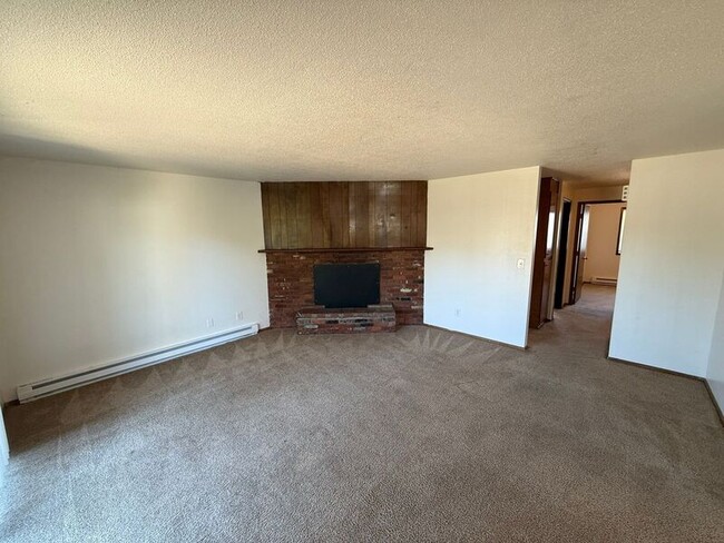 Photo - 3779 Iberis St NE