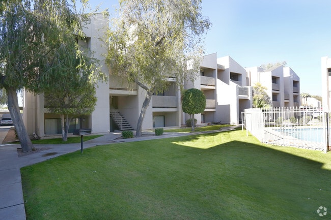 Building Photo - Dartmoor Apartments