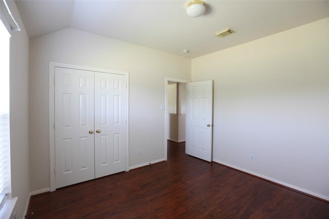 Photo - 607 Ashley Cove Ct