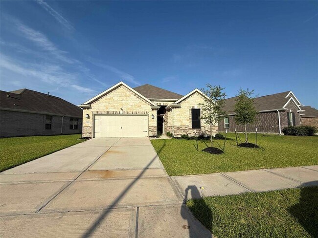 Building Photo - 15615 Birchdale Dr Rental