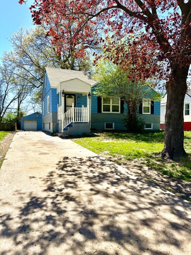 Photo - 4219 E 68th Terrace