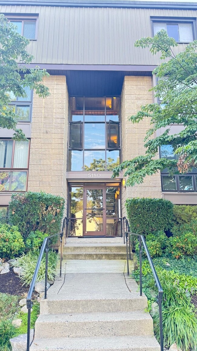 Building Photo - 5180 Maris Ave Unit 300 Rental
