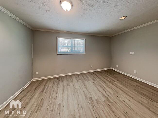 Photo - 8989 Leaf Ln