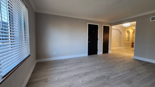 6266 Nottingham Ave Unit 1st floor