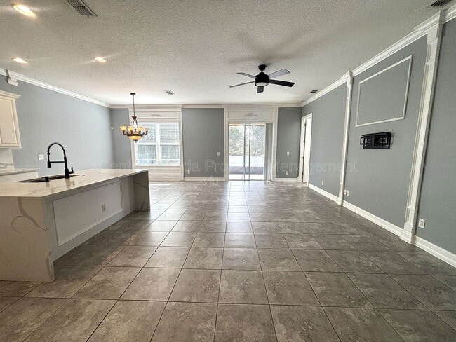 Photo - 984 Maypole Dr