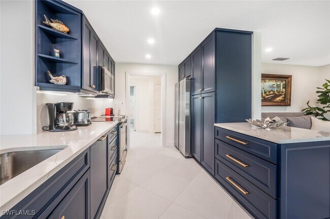 Photo - 735 Parkview Ln