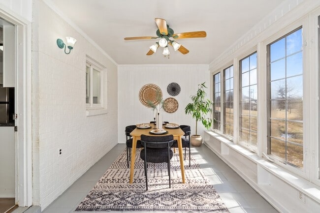 513 Williamsburg Dr