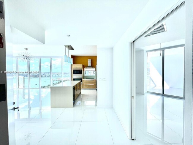 Photo - 2020 N Bayshore Dr Unit 2102