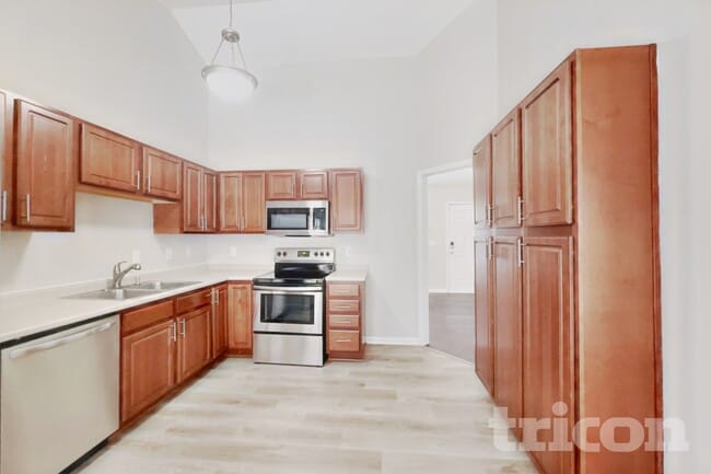 50 Atherton Dr