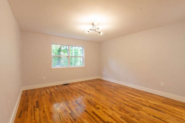 Photo - 1903 Country Ln Unidad 3BR