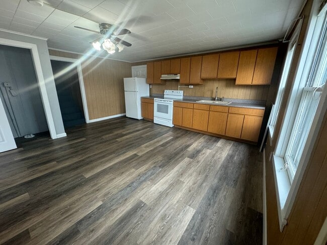 Photo - 26-28 Route 7 North, Unit 101 Unidad 101