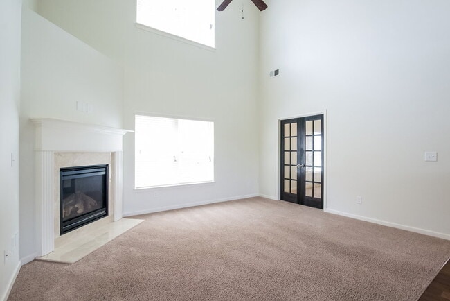 Photo - 185 Stillwood Dr