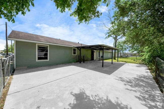 Building Photo - 13710 Brownsville St Rental