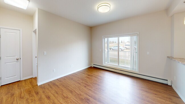 Photo - 10004-1097A 97A St Unit 208