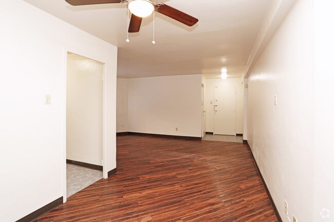 1BR - Dining Area