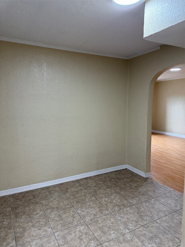 Photo - 5106 Jackson St