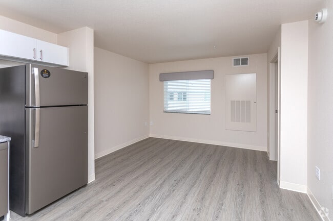 1BR, 1BA