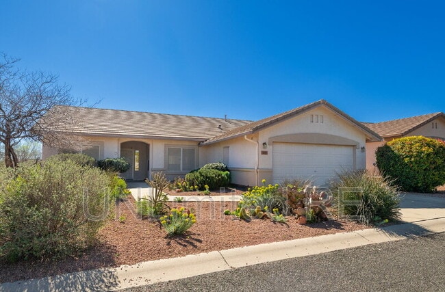 Building Photo - 1865 W Wagon Wheel Rd