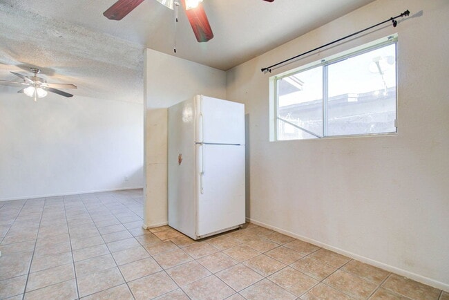 Photo - 373 N Williams St