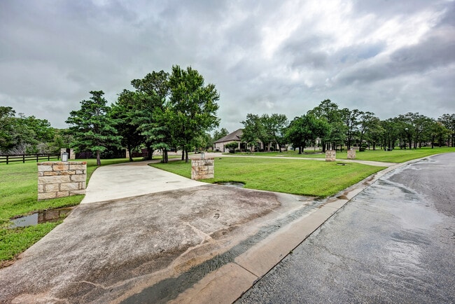 Building Photo - 170 Stephen F Austin Blvd Unit 1