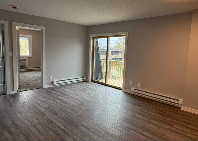 Photo - 900 Caledonia St Unit 904