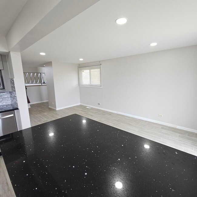 Photo - 9268 Barberry Ln