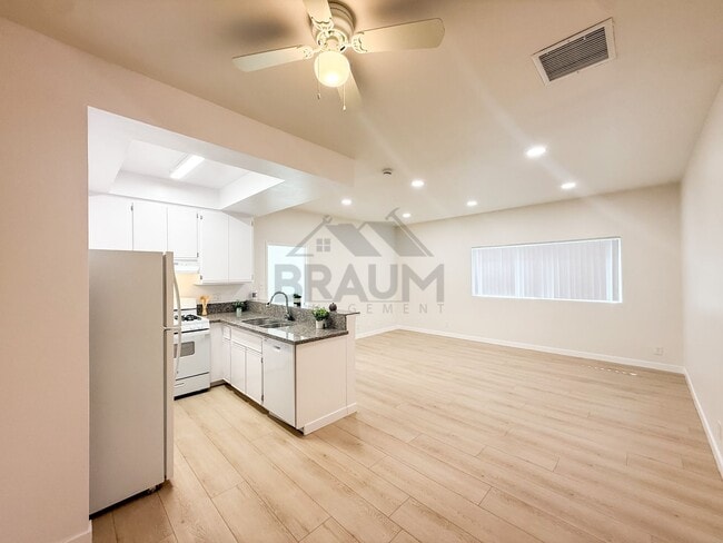 Photo - 11459 Collins St Unit 215