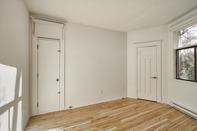 Photo - 6885-6891 Sherbrooke west Unit 28