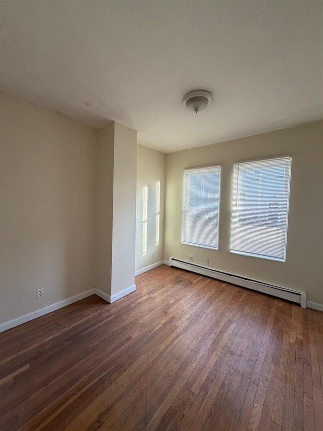 Photo - 71 Winchester St Unit 1