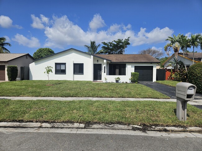 Photo - 22687 SW 53rd Ave Casa