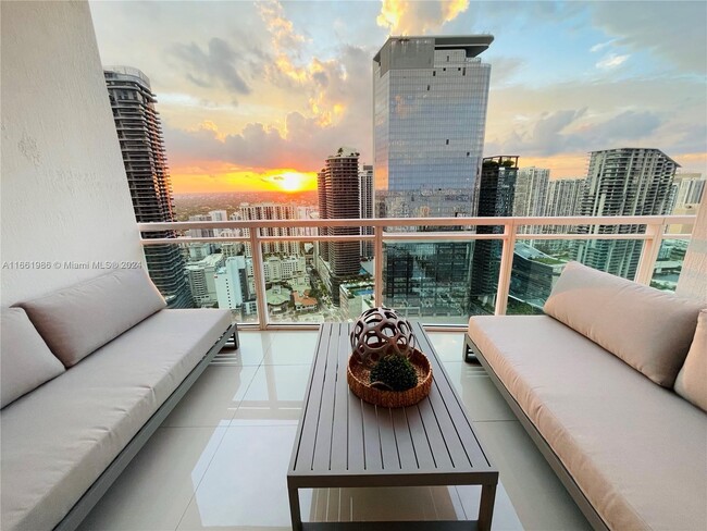 Photo - 950 Brickell Bay Dr Condominio Unidad #4400