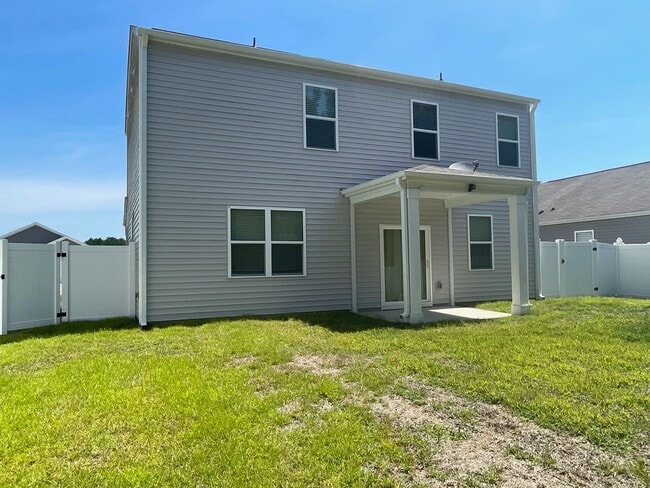 Photo - 4 BR 2.5 BA in Harmony