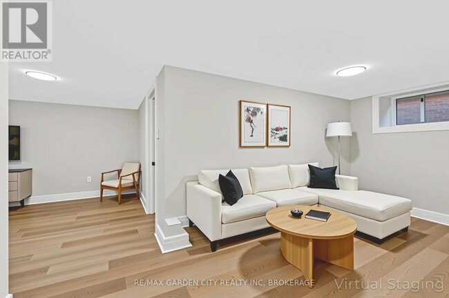 Photo - 104 Carrick Ave Unit LOWER