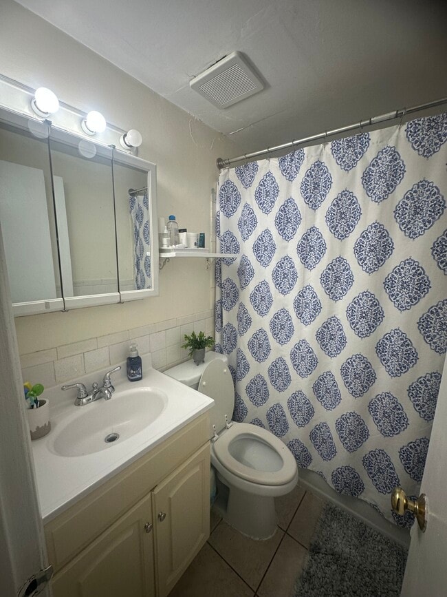 Photo - 93 West Cedar St