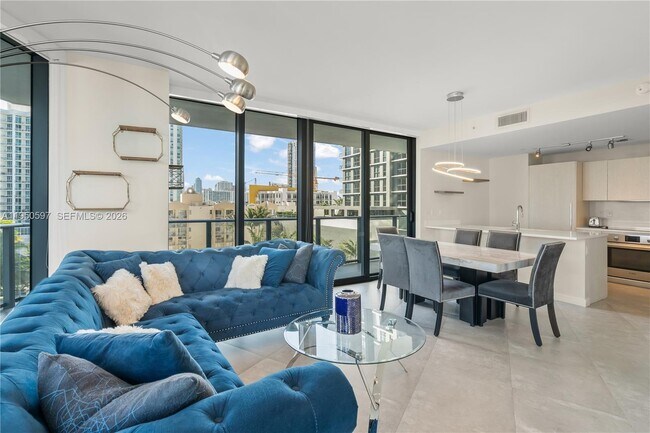 Photo - 501 NE 31st St Unidad 706