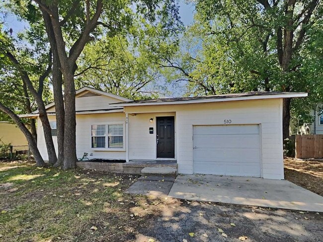 Building Photo - 510 E University Ave