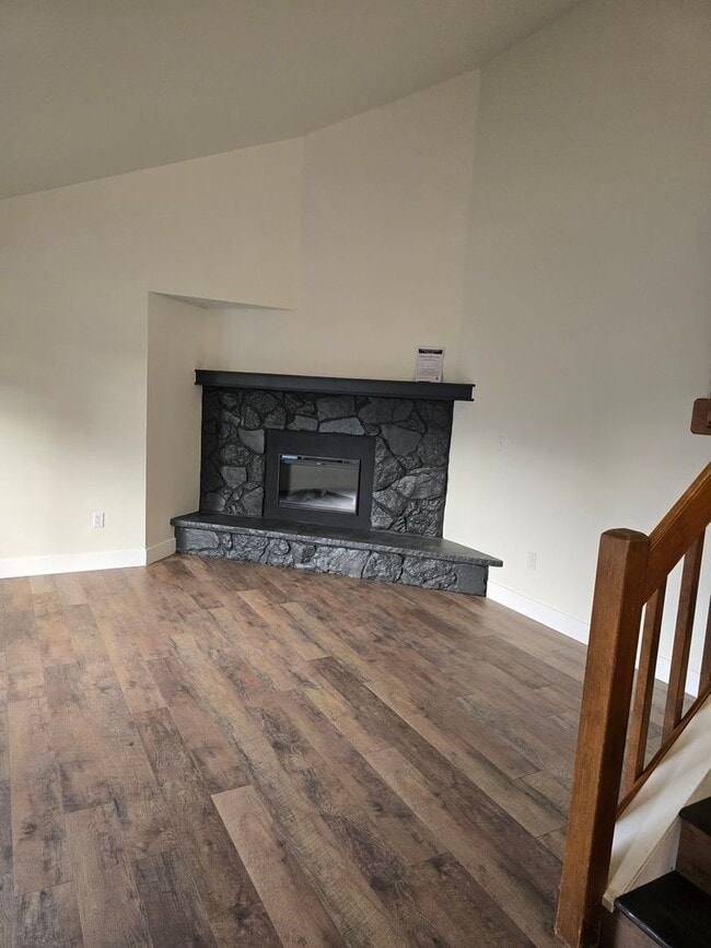 Photo - 443 Lincoln Cir